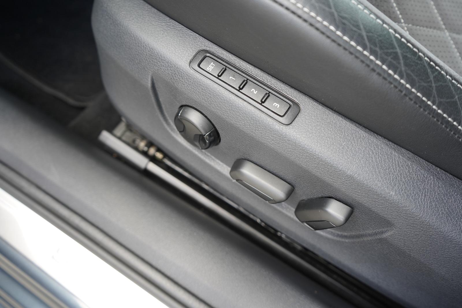 Skoda Superb Combi 2.0TSI Sportline DSG LED Panorama