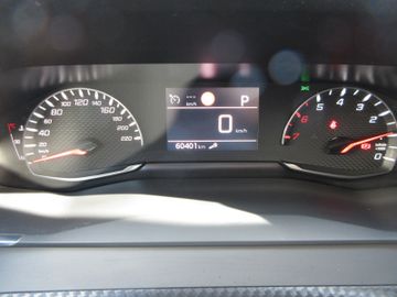 Peugeot 2008 - 8