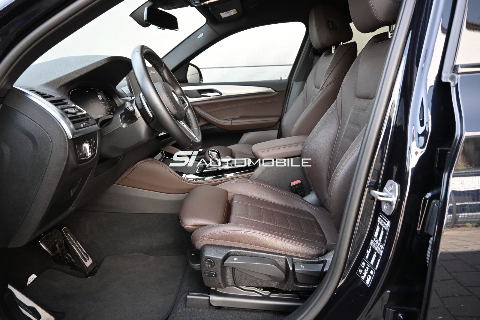 Fahrzeugabbildung BMW X4 xDr.30d M SPORT °ACC°AHK°STANDHEIZUNG°21 ZOLL