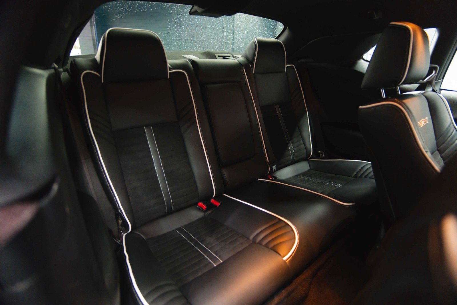 Fahrzeugabbildung Dodge Challenger 5.7 V8 R/T SRT Style *LED*20 Zoll*