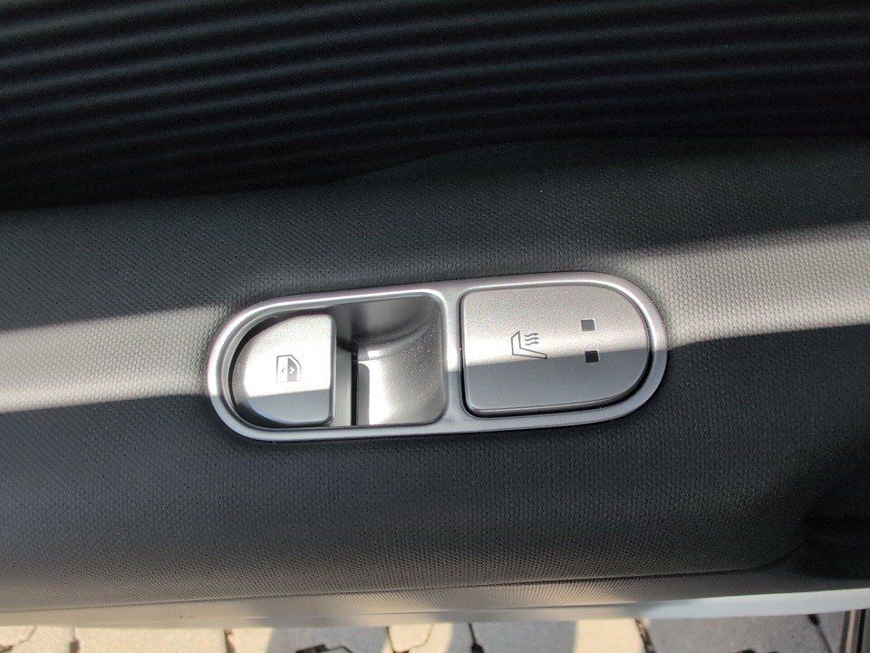 Fahrzeugabbildung Hyundai IONIQ 6 77kWh 4WD FIRST EDITION !GARANTIE-03/31!