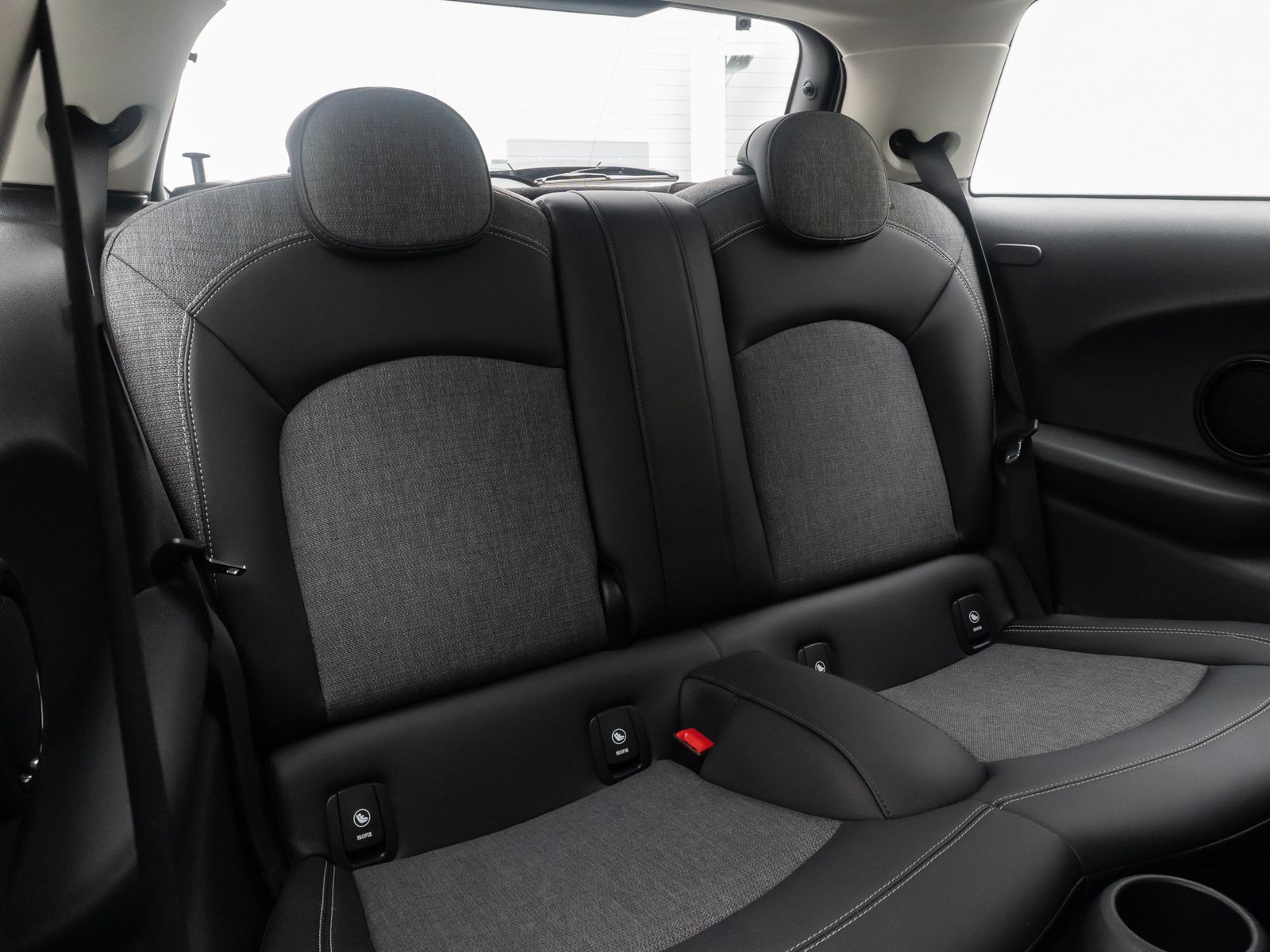 Fahrzeugabbildung MINI COOPER ACC AppleCar DriveAs DAB Teilleder Sport