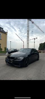 BMW 335i E90 M Paket ab Werk - BMW 335 in Oberhausen