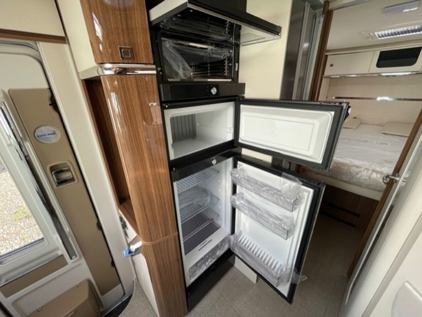 Fahrzeugabbildung Eura Mobil Integra 760 QF Automatik, Leder, LuminaryPlus