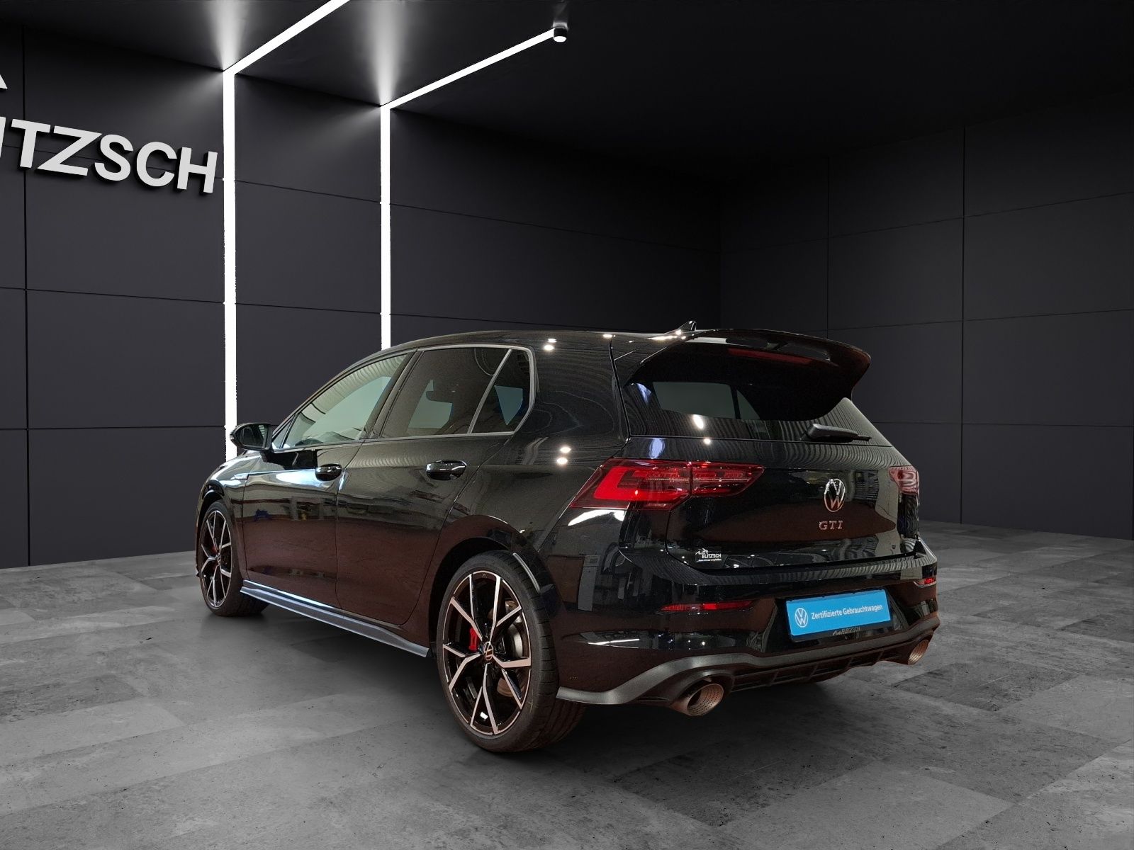 Fahrzeugabbildung Volkswagen Golf VIII GTI DSG Clubsport R-Performance MATRIX