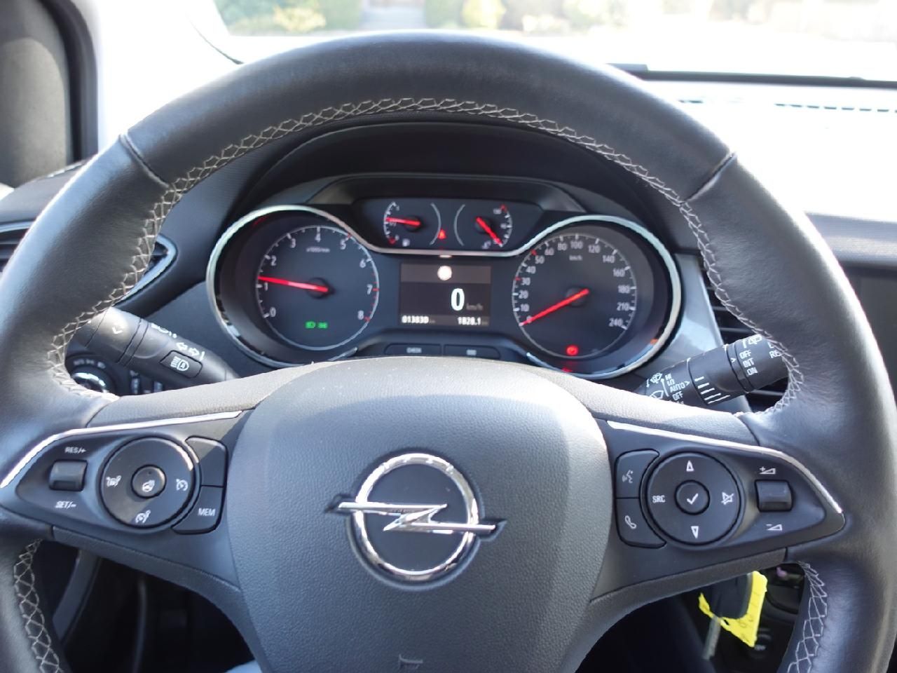 Fahrzeugabbildung Opel Crossland 1,2 Elegance