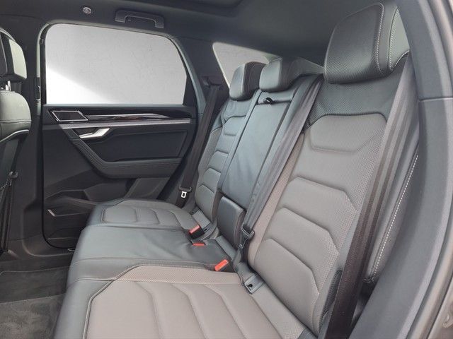 Fahrzeugabbildung Volkswagen Touareg TDI R-Line 4M Standhzg LED AHK Navi AID