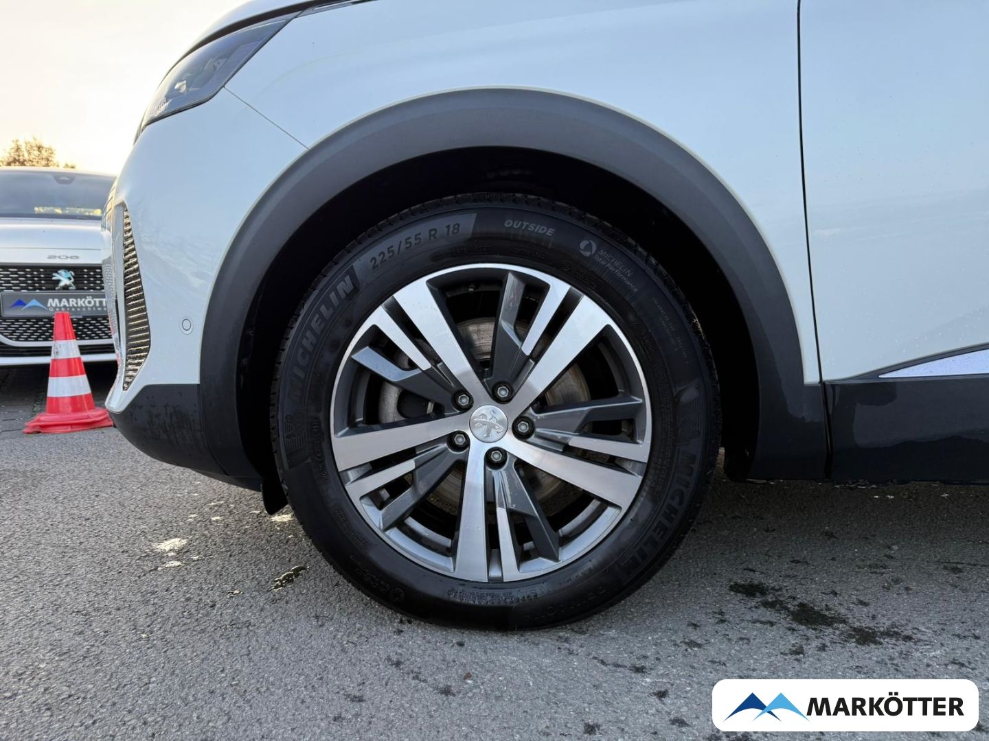 Peugeot 3008 1.6 Hybrid 225 Allure Pack SHZ/ACC/CAM/BLIS imagem 3