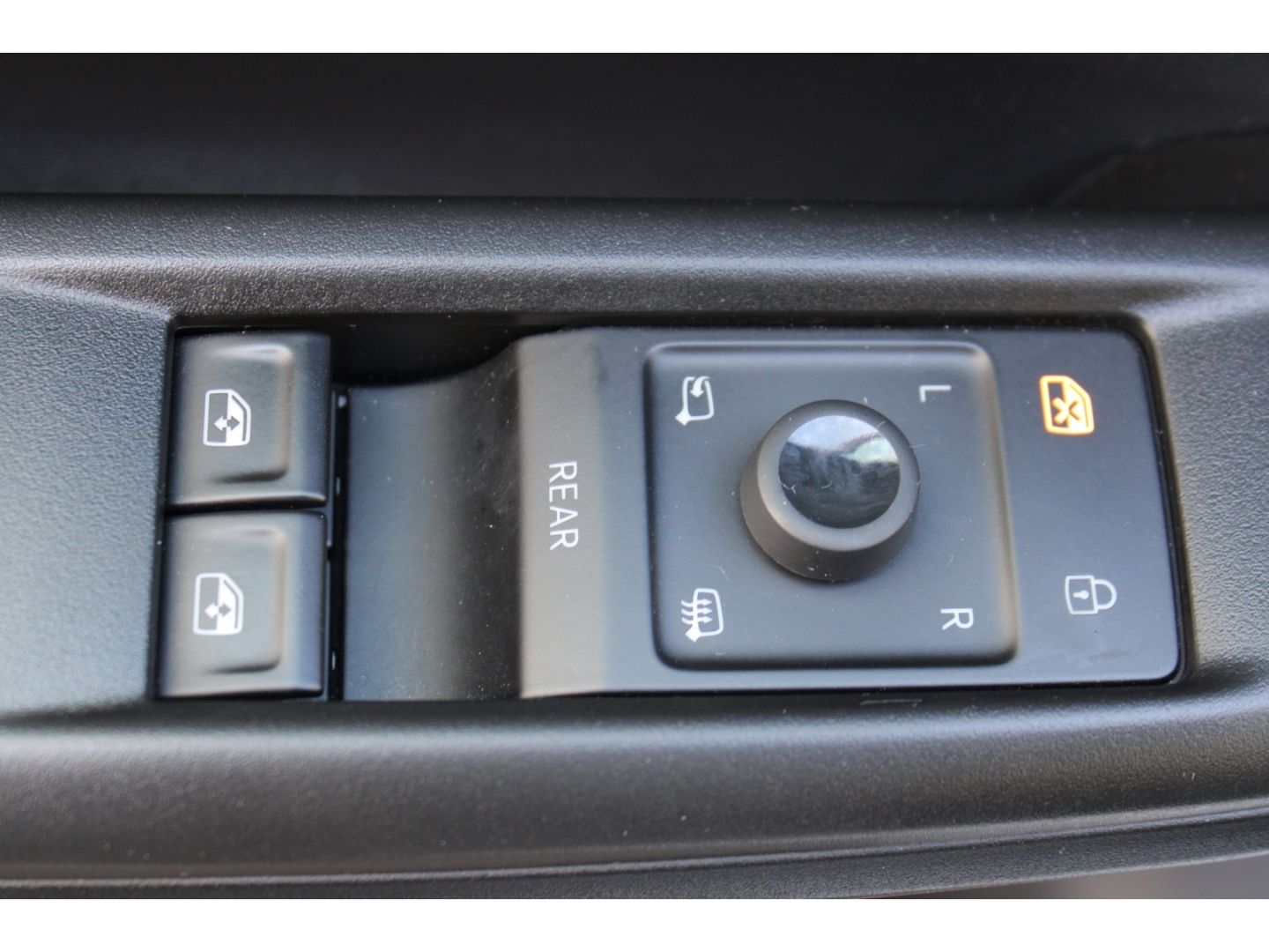 Fahrzeugabbildung CUPRA Born 170 kW LED GRA RFK Navi PDC vo+hi GJR SHZg