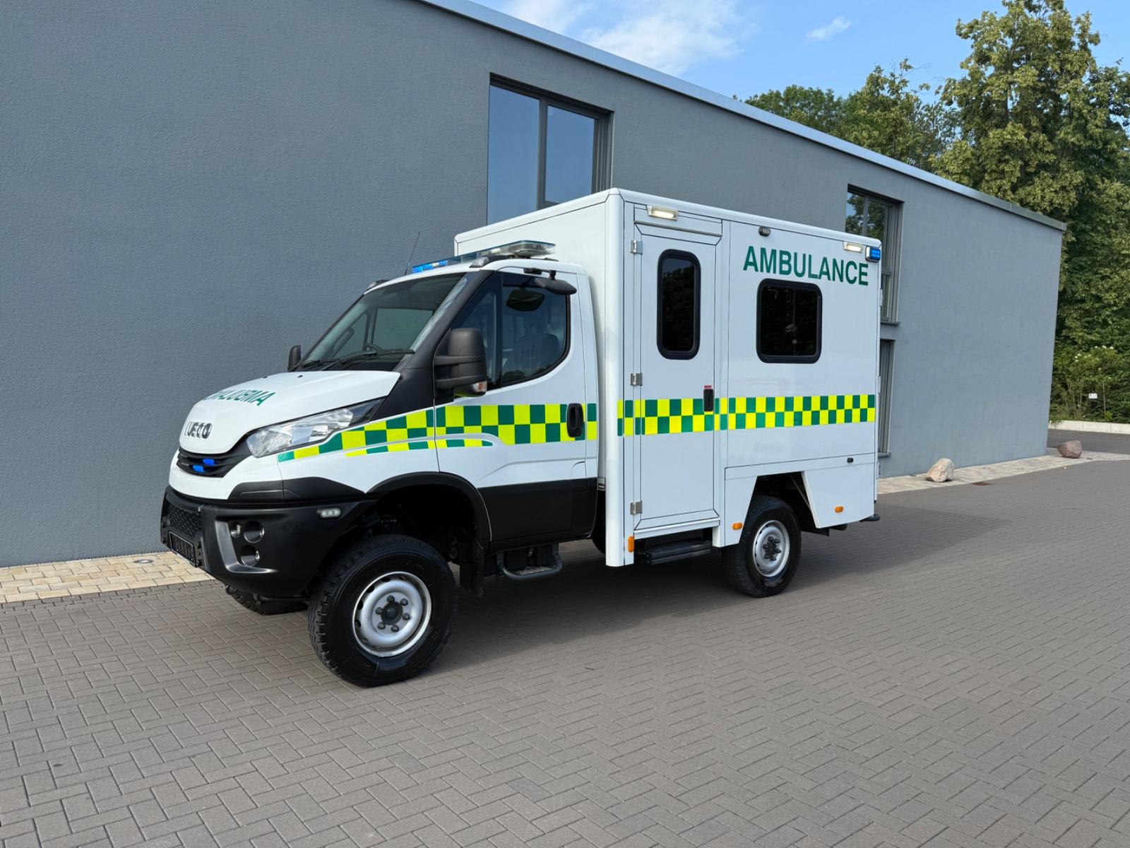 Iveco Daily  55 S 4x4 Allrad Rettungswagen AMBULANCE