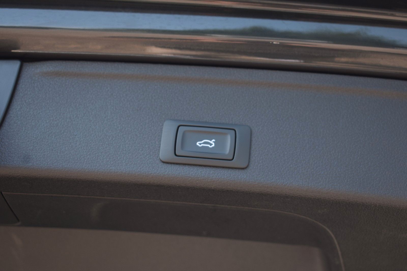 Fahrzeugabbildung Audi A4 Avant 35 TFSI sport S-line Service neu