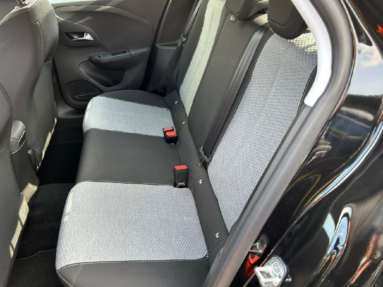 Fahrzeugabbildung Opel Corsa F Basis