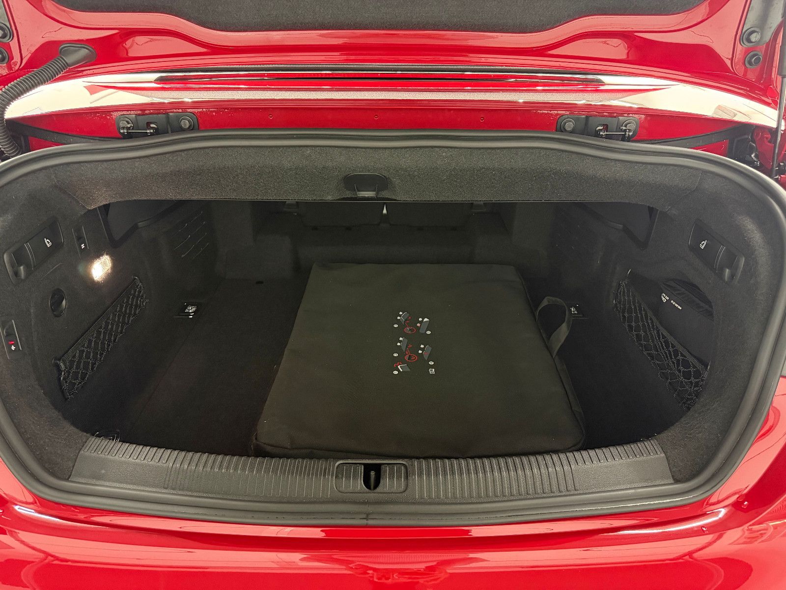 Fahrzeugabbildung Audi A5 Cabriolet 40 TFSI Quattro/AHK/MATRIX/VRTL PIT