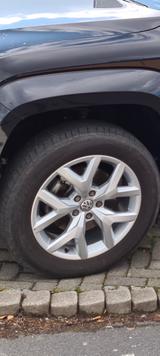 Volkswagen Amarok - Volkswagen Amarok: Schwarz