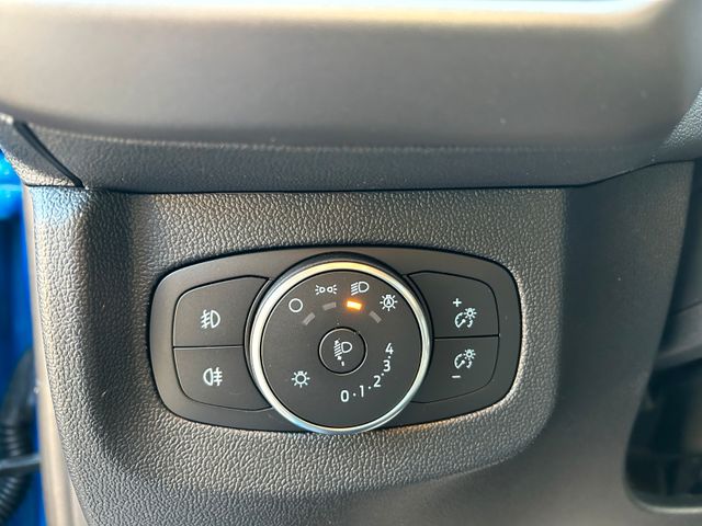 Ford Tourneo Courier Titanium Winterpaket 5JGarantie!
