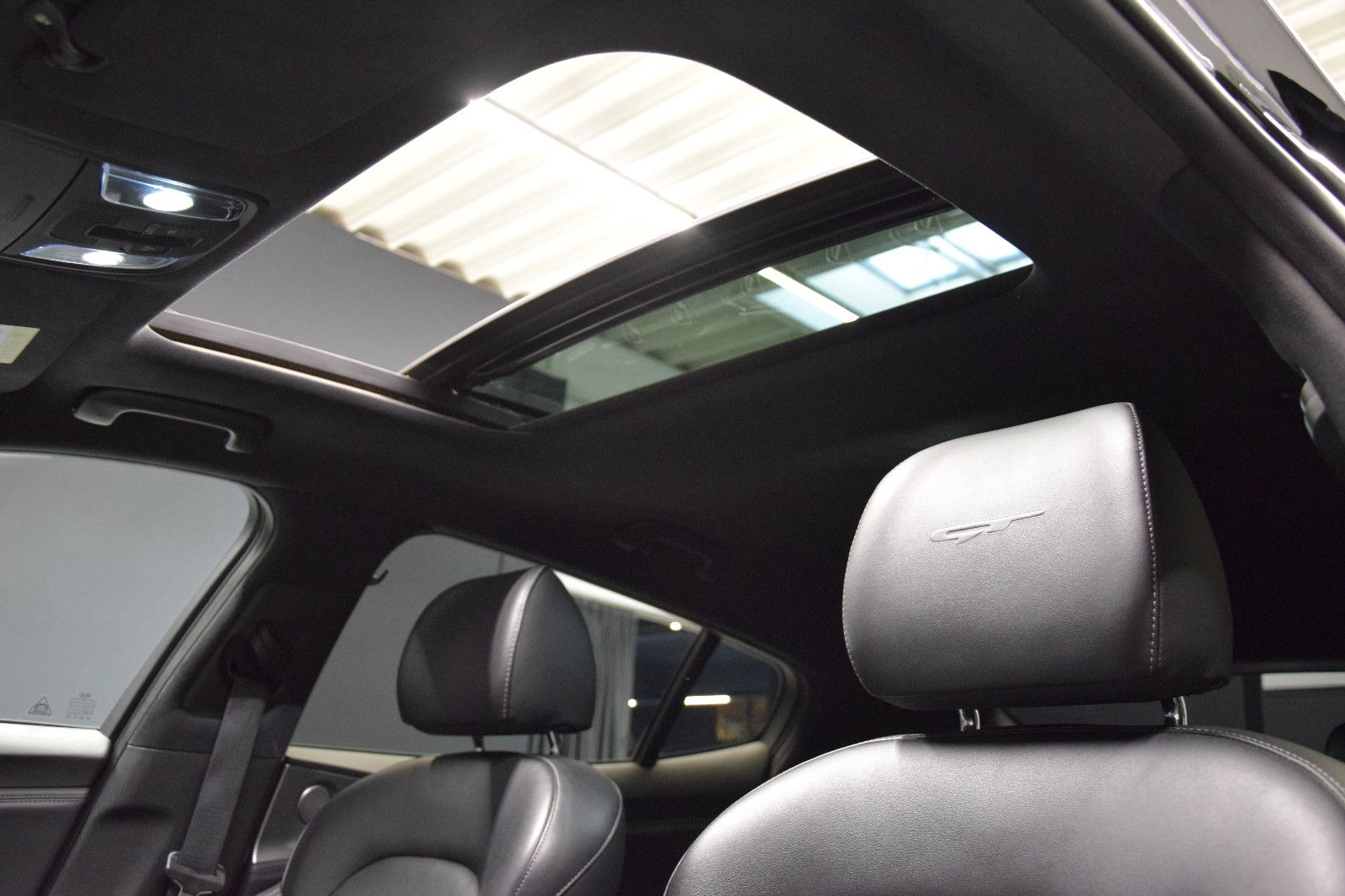 Fahrzeugabbildung Kia Stinger GT 4WD Pano HuD Sitzlüft. H/K Memory LED