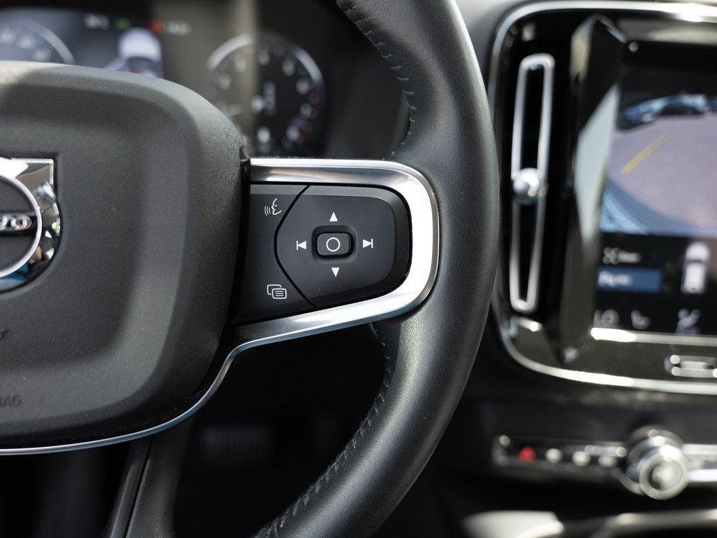 Volvo XC40 B4 Momentum Pro AWD LED W-LAN NAVI KAMERA foto 23