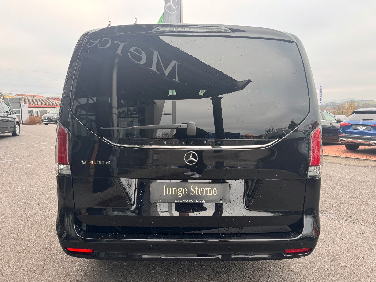 Fahrzeugabbildung Mercedes-Benz V 300 d AVA DISTRONIC AHK Standheiz Sound