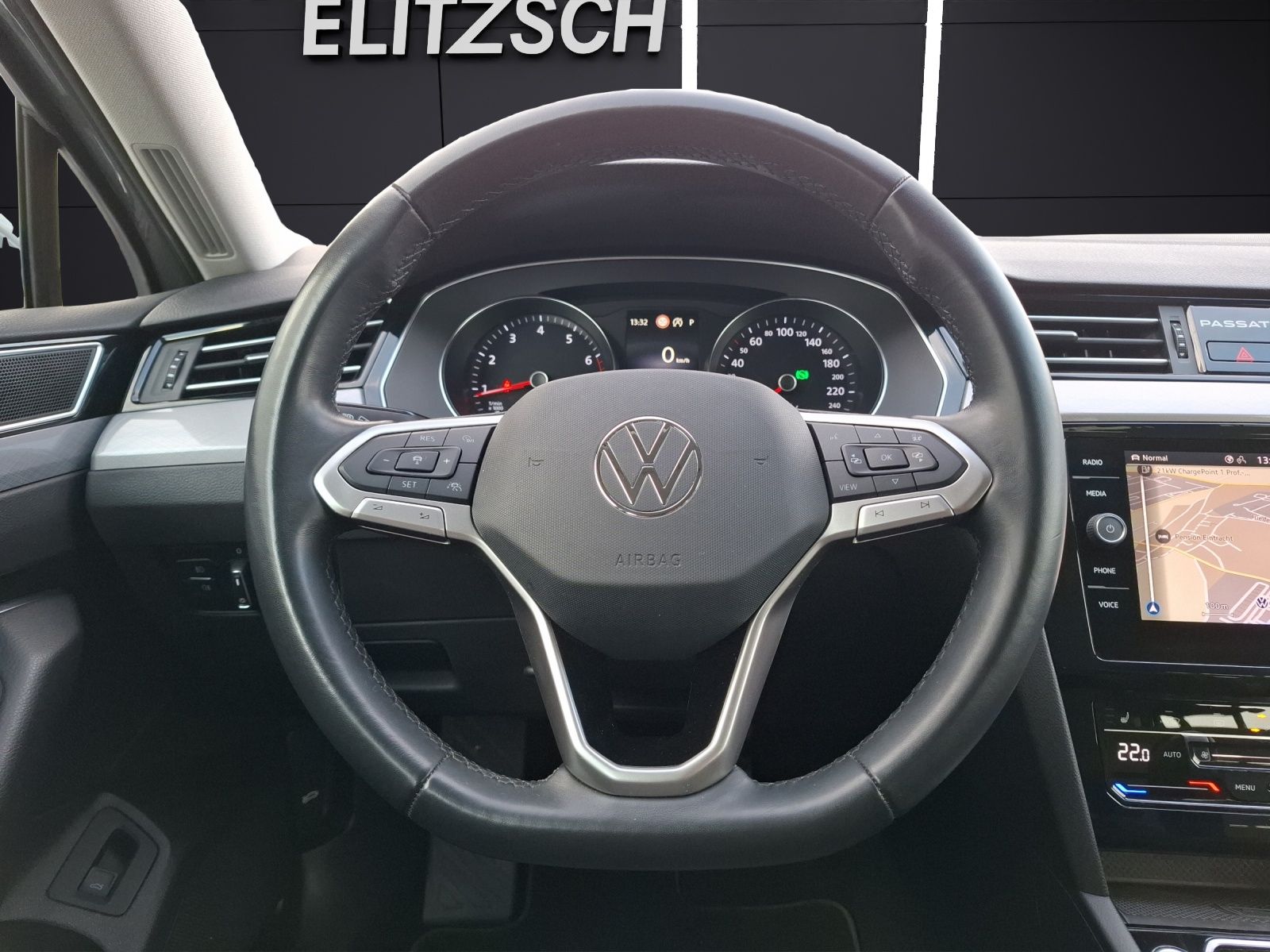 Fahrzeugabbildung Volkswagen Passat Variant TSI Business DSG Matrix Navi ACC