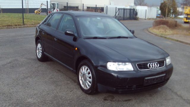 Audi A3  1,6  Automatik