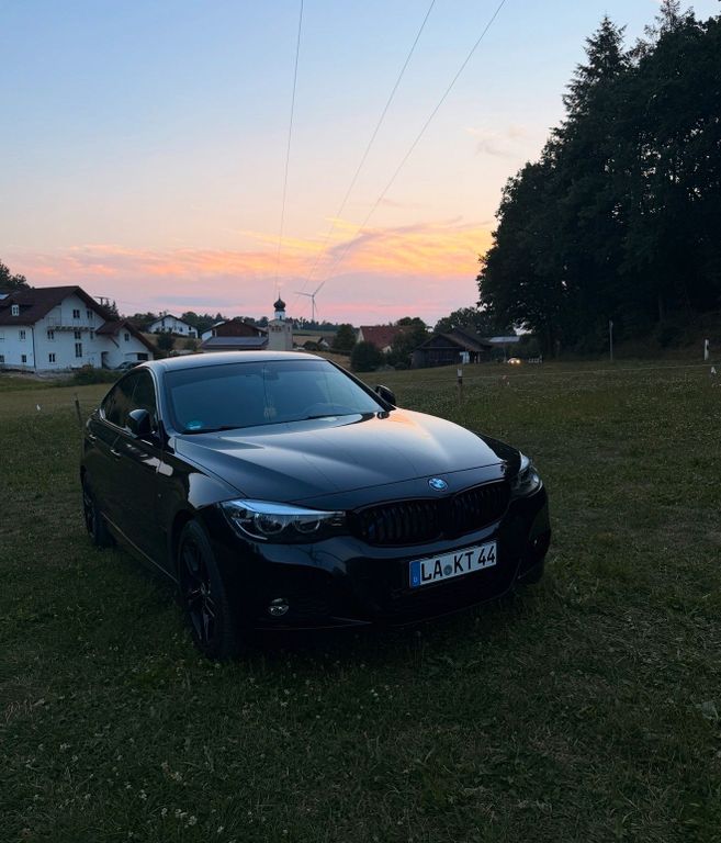 Image of BMW 320