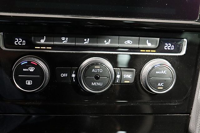 Golf Highline 1.4 TSI NAVI SHZ SPORTPAKET LED BT