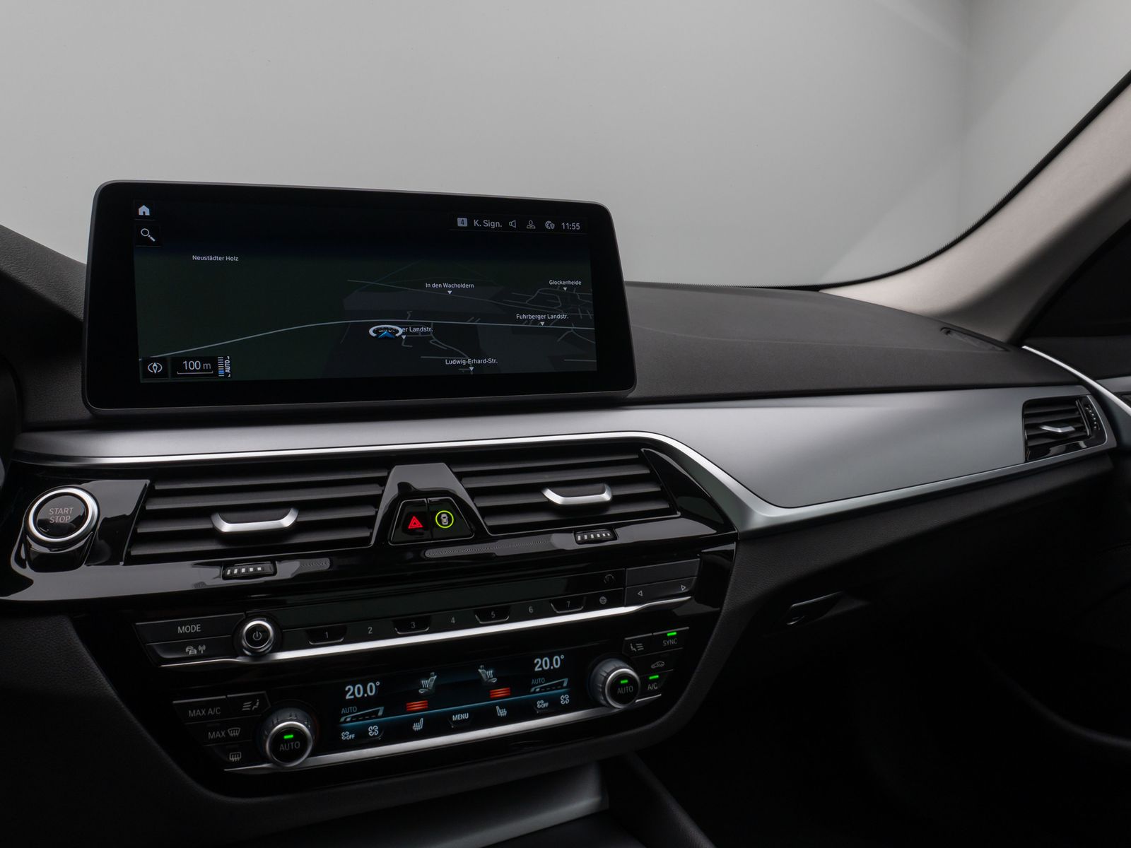 Fahrzeugabbildung BMW 530e Panorama Kamera DAB Leder Alarm AHK