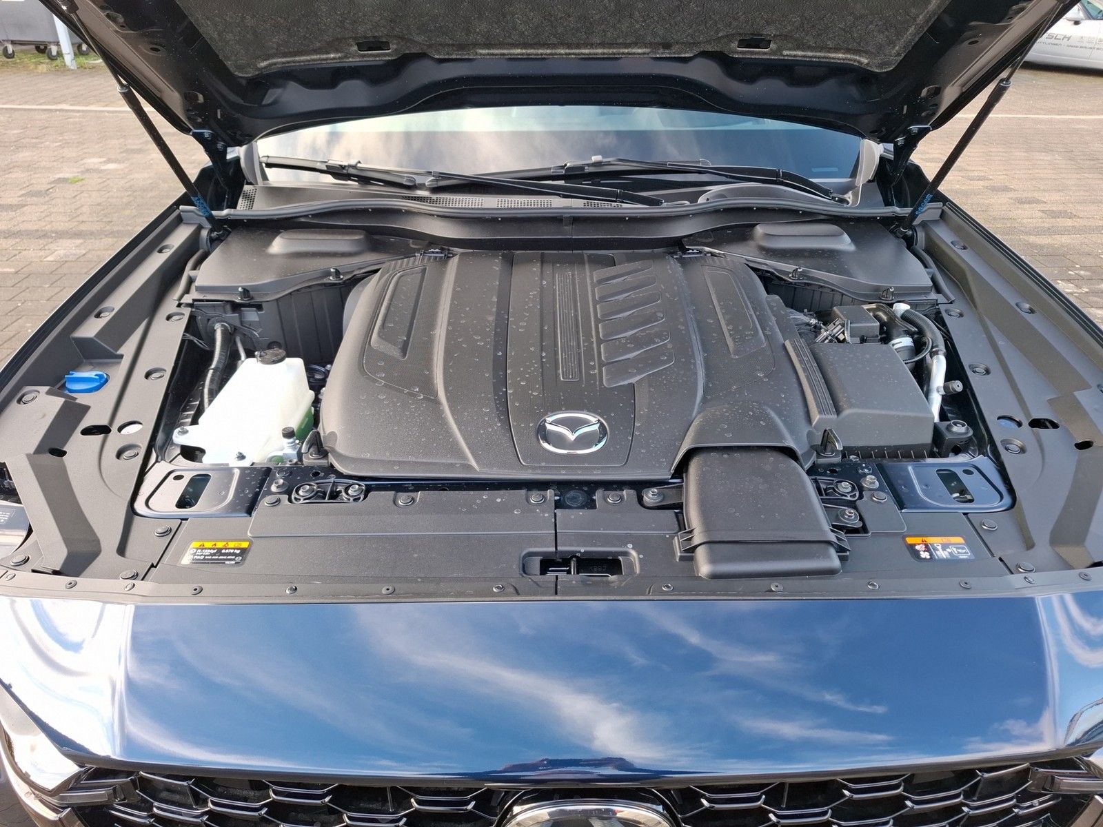 MAZDA CX-60 3.3L e-SKYACTIV D 254ps 8AT AWD Homura Plu - Image 17