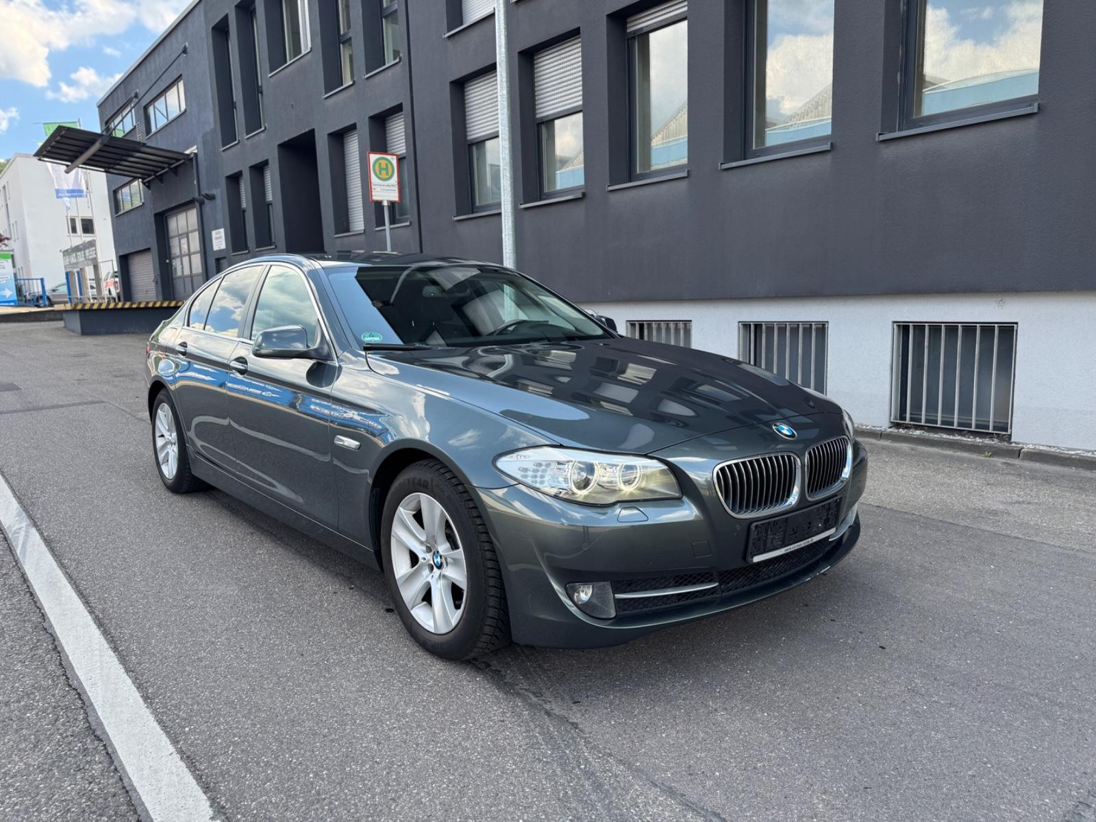 BMW F10 525 d LEDER/NAVI PROF/KEYLESS/