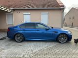 BMW M5 M5 - blaue BMW M5