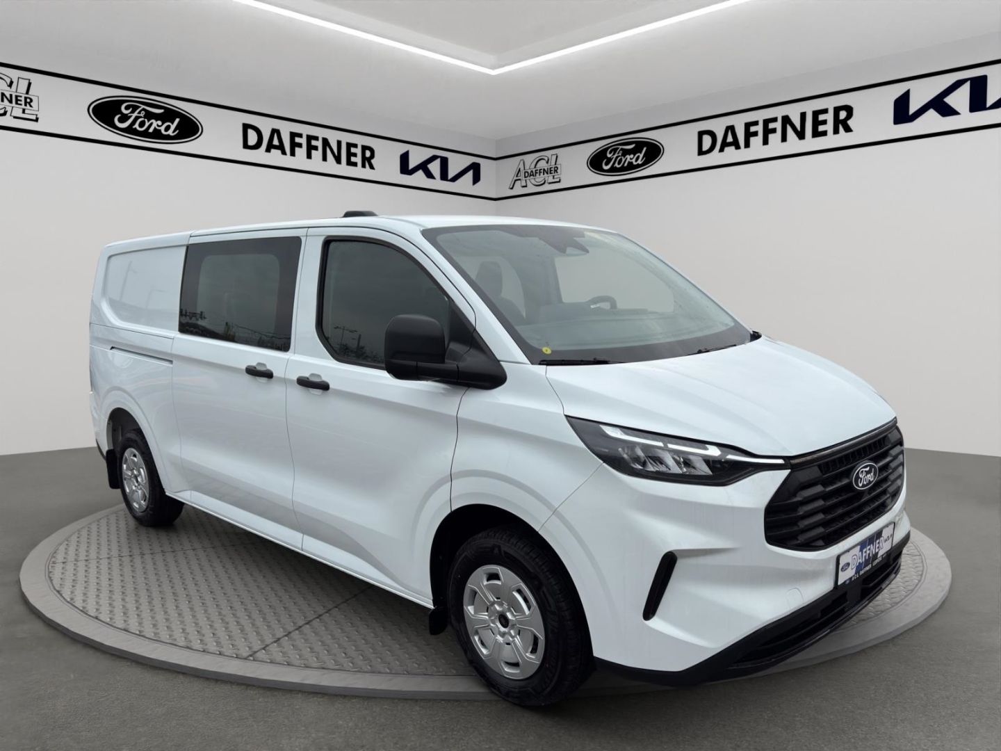 Fahrzeugabbildung Ford Transit Custom Kasten 320 L2 Trend LED, 6 Sitze,