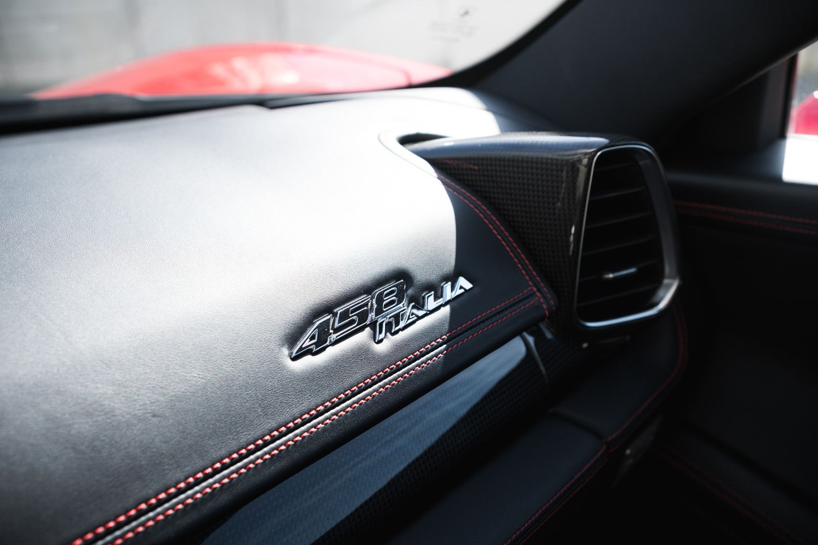 Fahrzeugabbildung Ferrari 458 Italia-Lift-System-Carbon Lenkrad-Kamera