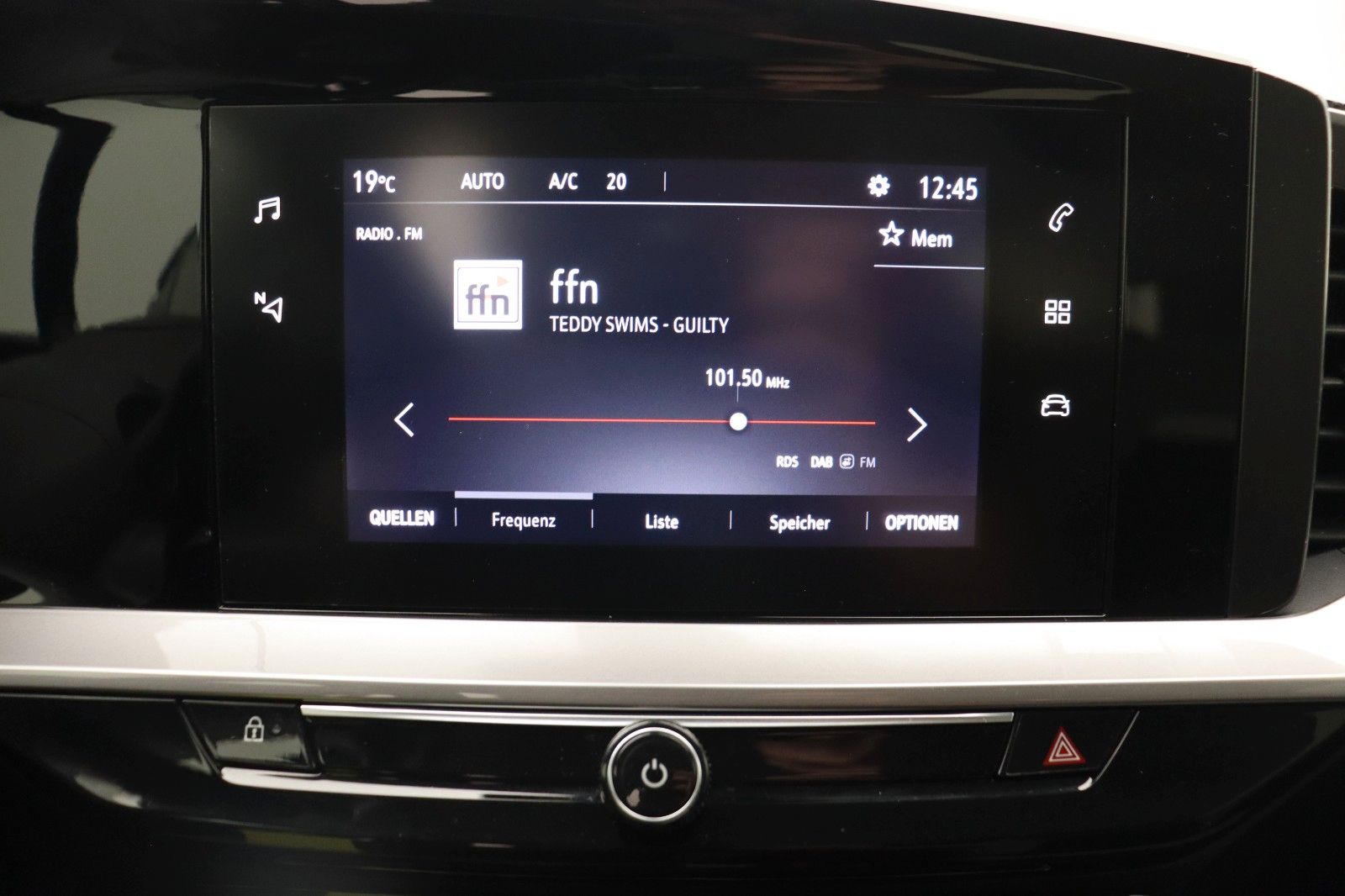 Fahrzeugabbildung Opel Mokka 1.2 Elegance LED KAMERA PDC