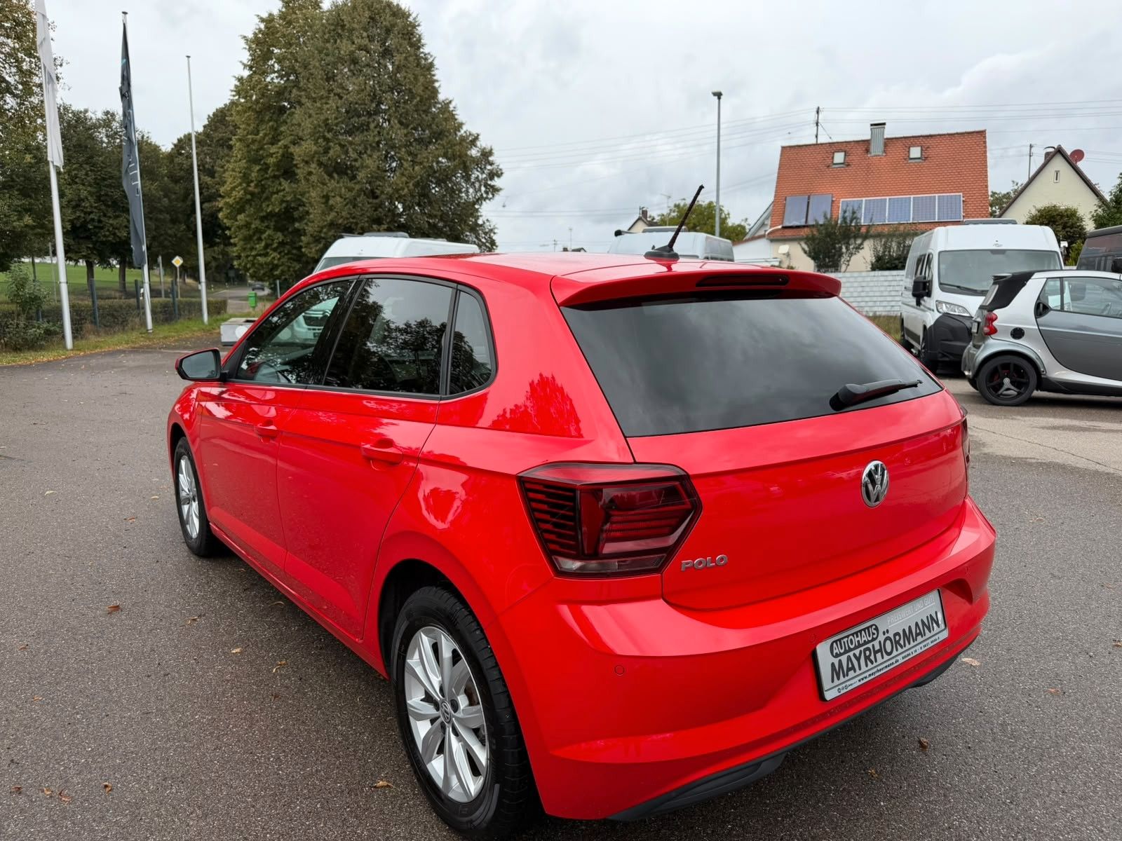 Fahrzeugabbildung Volkswagen Polo VI Highline Automatik Sitzhzg Abstand uvm.