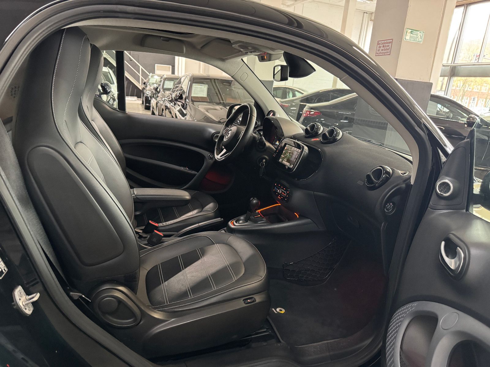 Fahrzeugabbildung Smart ForTwo Coupe EQ PRIME EXCLUSIVE ABSOLUT VOLL 22K