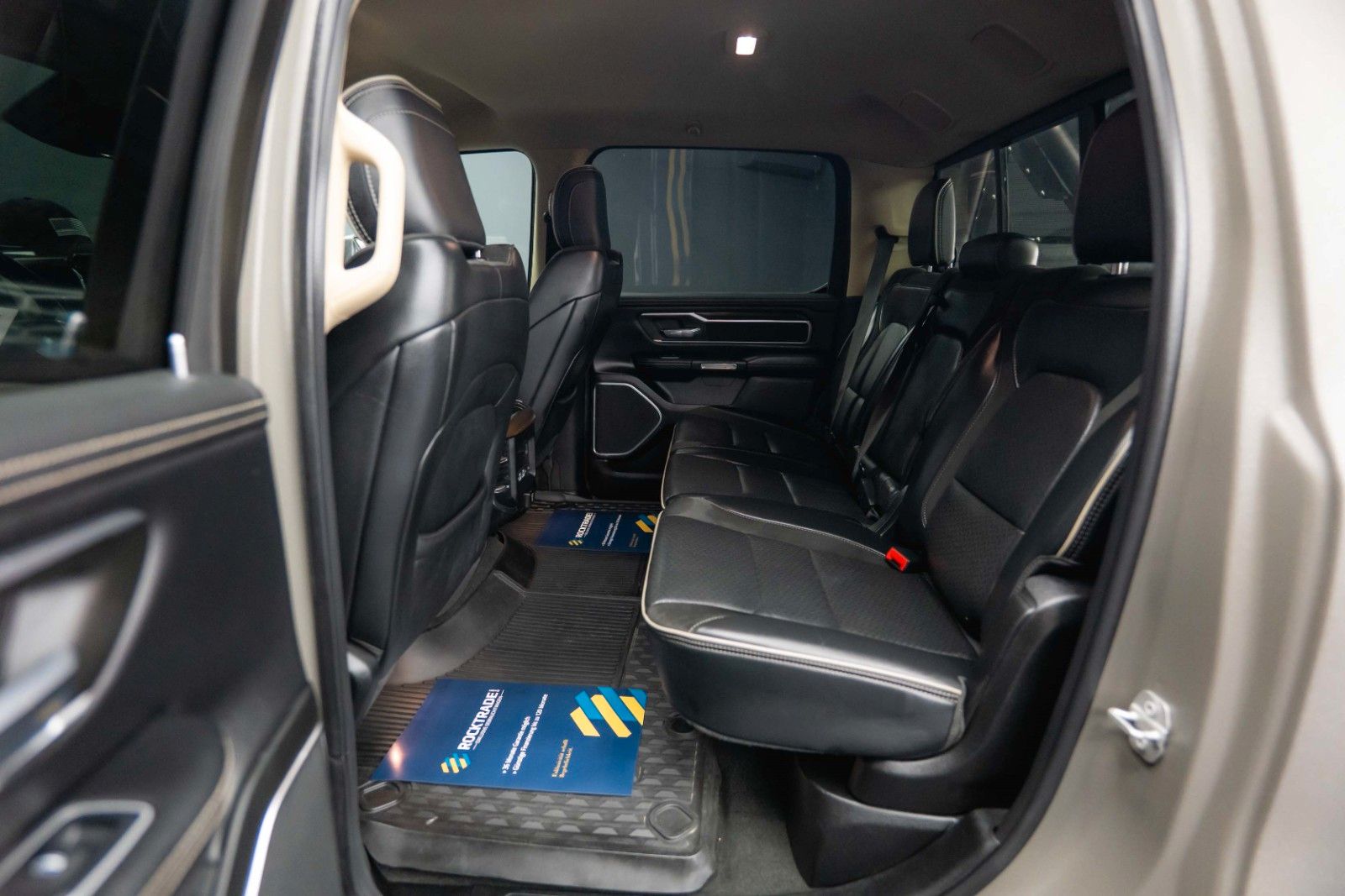 Fahrzeugabbildung Dodge RAM 5.7 V8 HEMI 4x4 OFFROAD Night LARAMIE RAPTOR