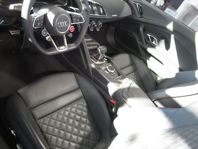 R8 Spyder V10 PERFORMANCE 5.2 FSI RWD LED+RAUTE+