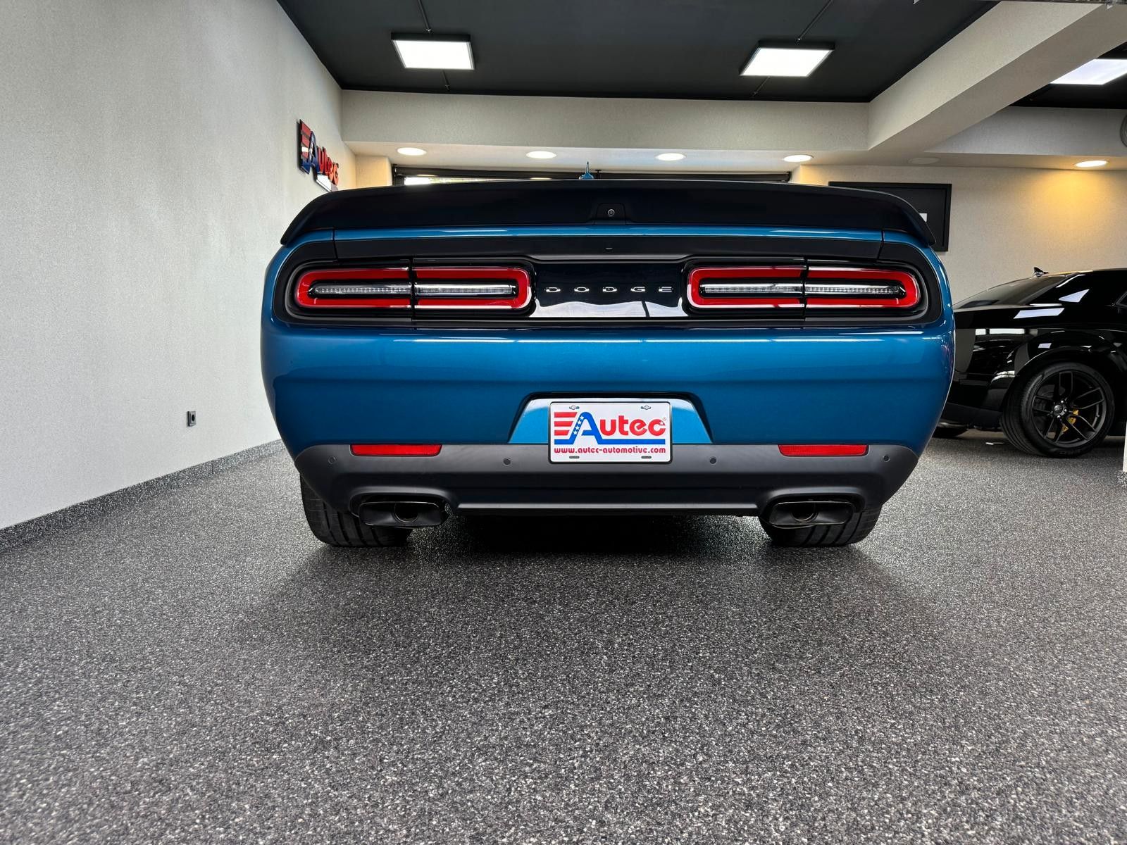 Fahrzeugabbildung Dodge CHALLENGER HELLCAT JAILBREAK-LAGUNA-YELLOW CAL.-