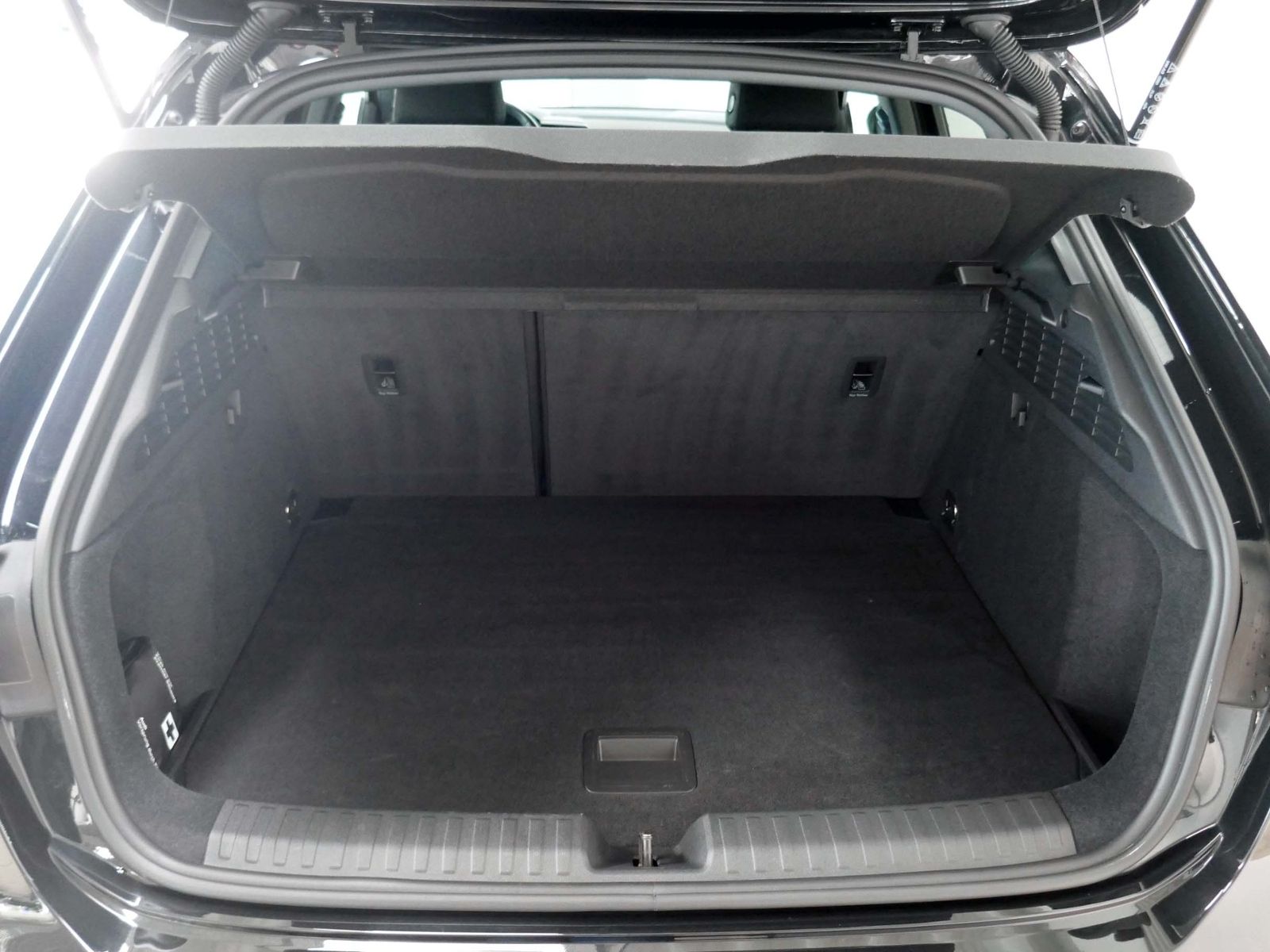 Fahrzeugabbildung Audi A3 35 Spb. advanced 2.0 TDI | LED RFK Navi