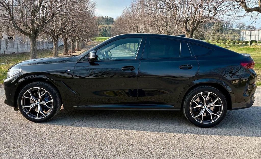 Image of BMW X6