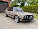 BMW E28 Top Zustand viel Invest.  NEULACK H-Kennz. - BMW 528 in Hamburg