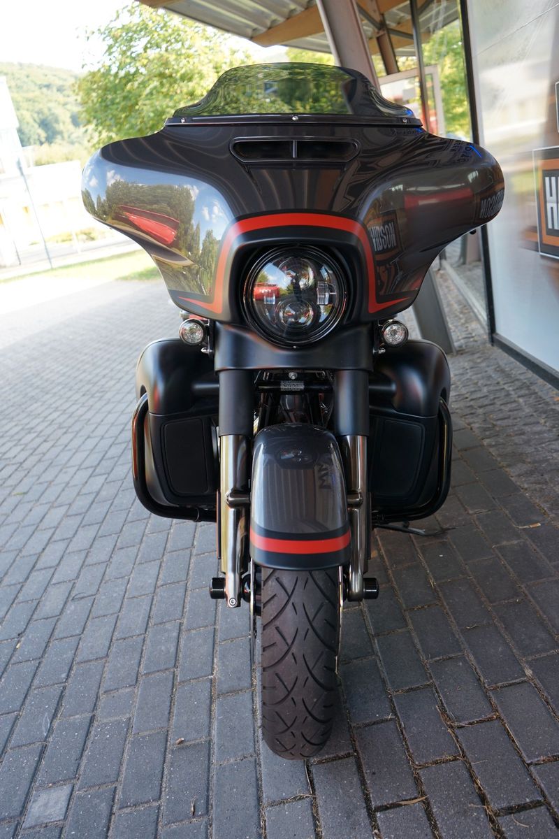 Fahrzeugabbildung Harley-Davidson Street Glide CVO 117 cui