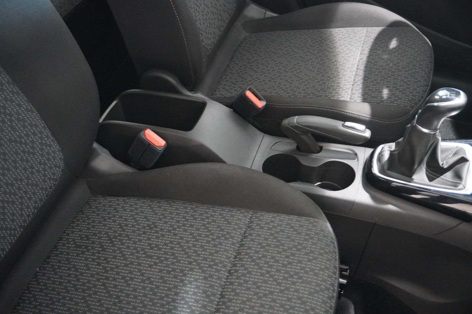 Fahrzeugabbildung Opel Crossland (X) 1.2 EDITION NAVI/LED/KAMERA/DAB+