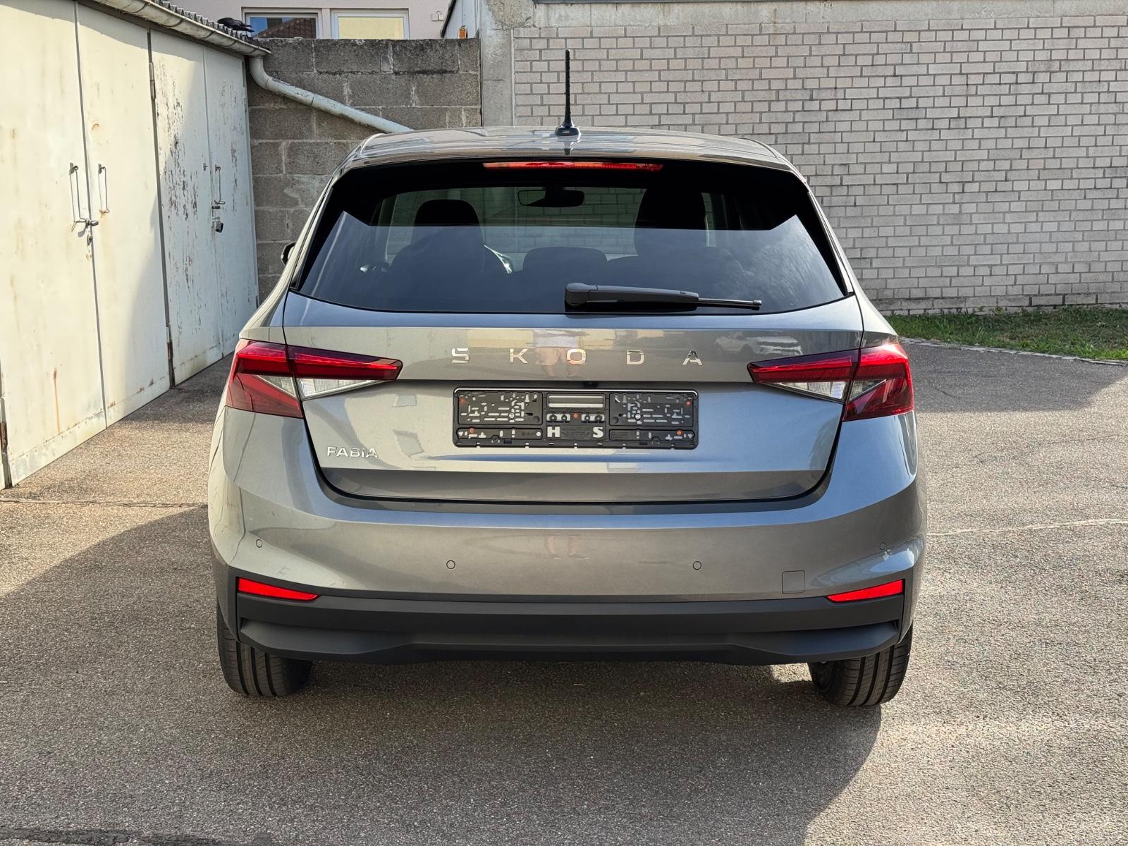 Skoda Fabia Extra Plus 1,0 TSI DSG 2 ZoKlima 2PDC Kame