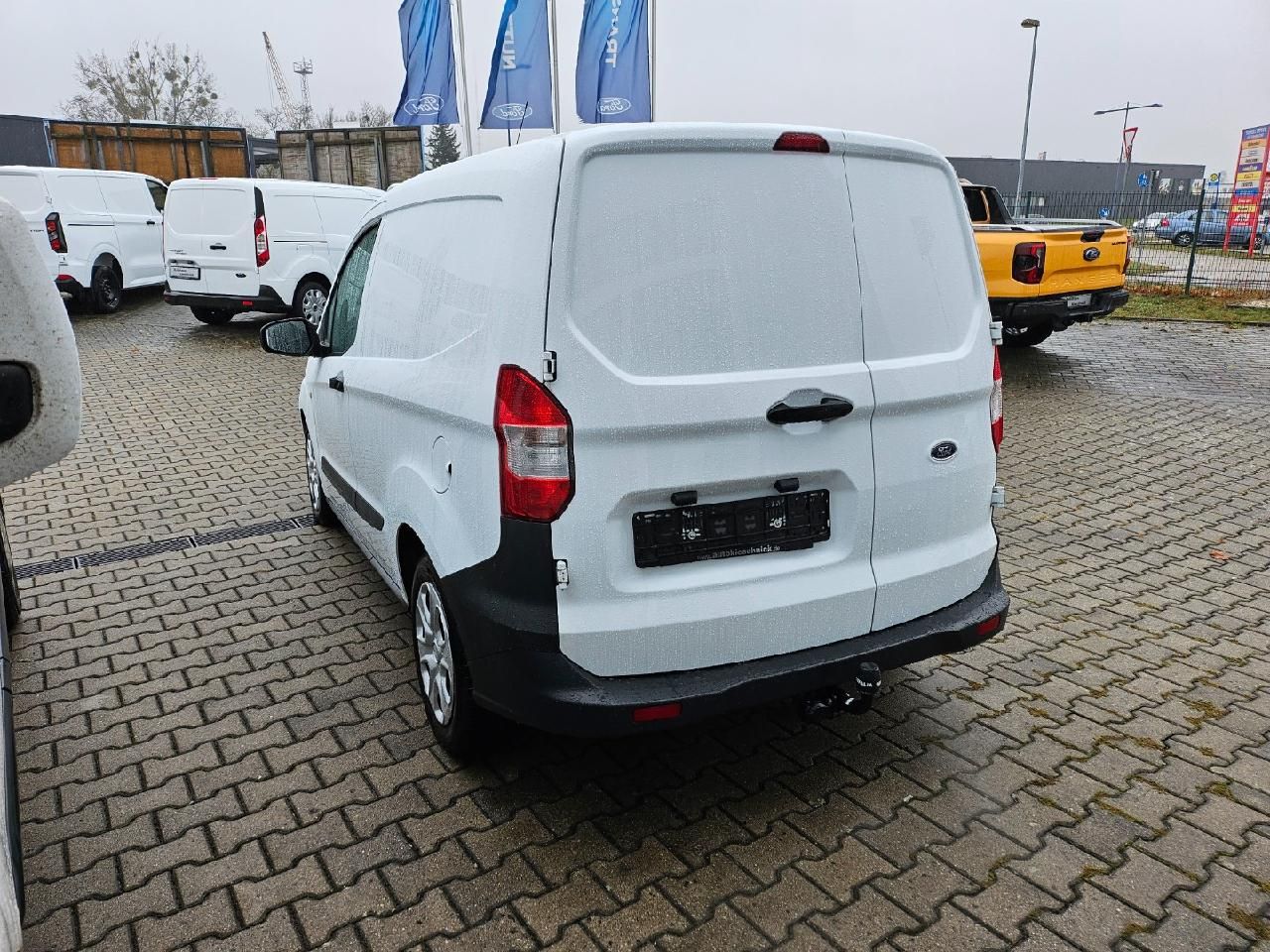 Fahrzeugabbildung Ford Transit Courier Trend