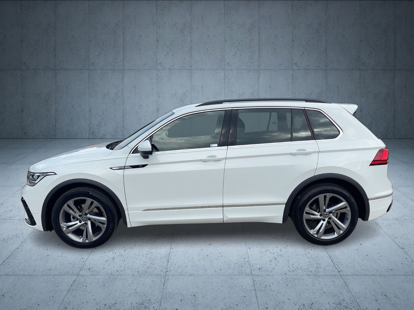 Volkswagen Tiguan R-Line 1.5 TSI DSG ACC AHK LED KAMERA NAV foto 3