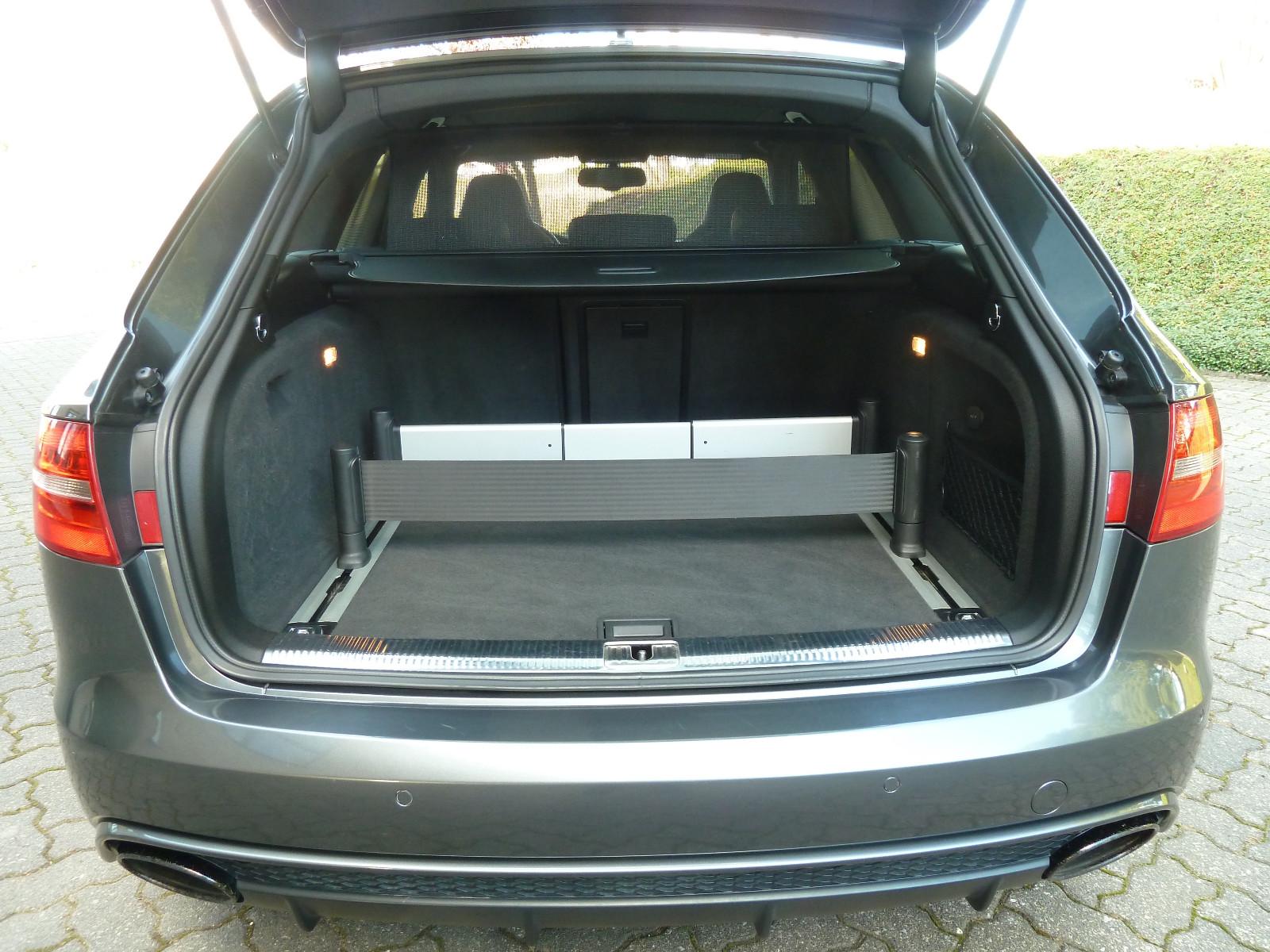 Audi RS4 Avant 4.2 FSI V8 450 ch quattro • S tronic • Bang & Olufsen • Carbone • Caméra • 20"