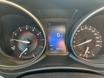 Toyota Avensis - 9