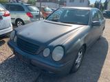 Mercedes-Benz E 200 KOMPRESSOR CLASSIC - gebrauchte Mercedes-Benz E 200 aus dem Jahr 2002