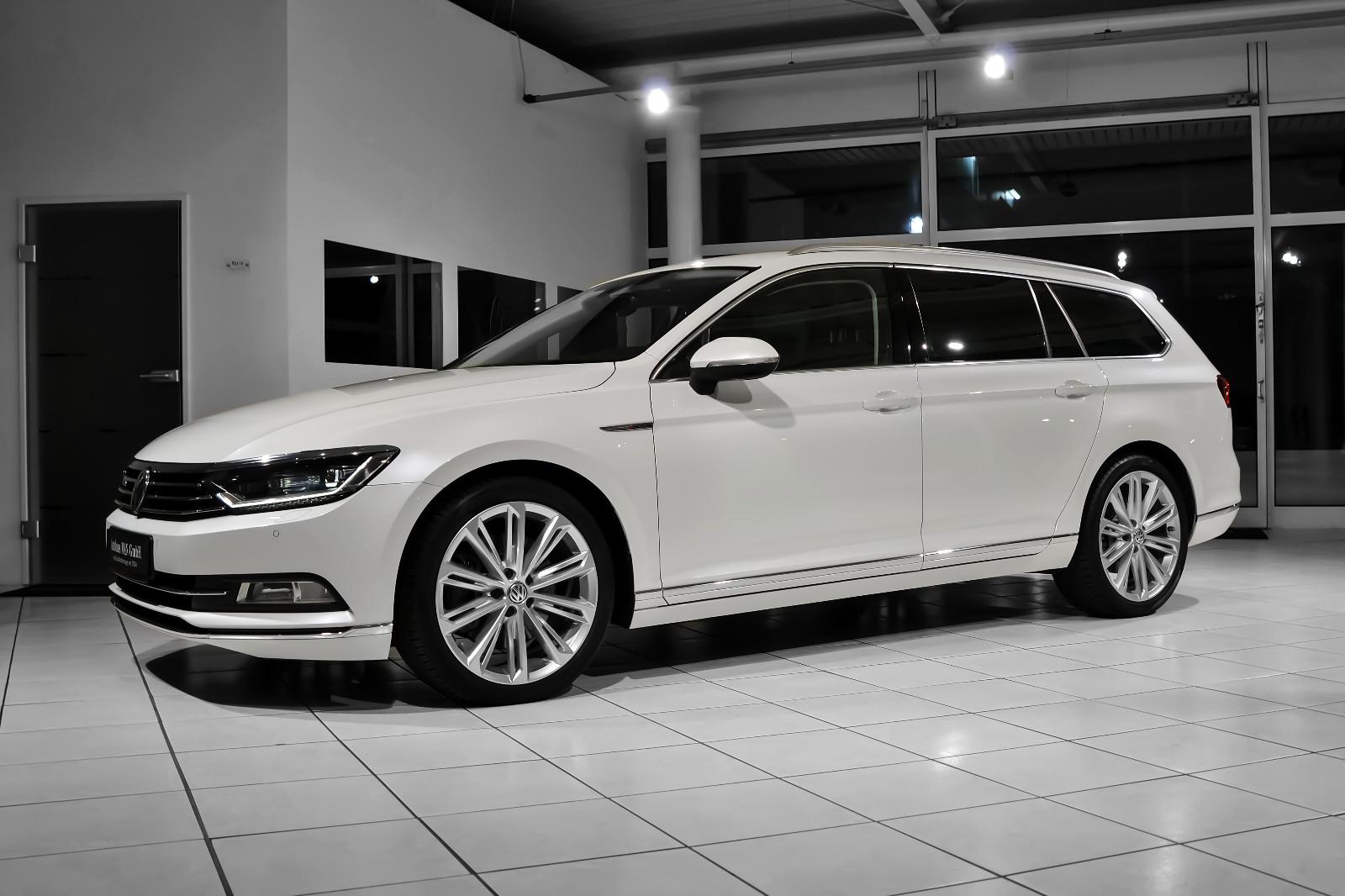 Volkswagen Passat Highl. 4M * R-Line* Sitzbelüf* Oryxweiß*